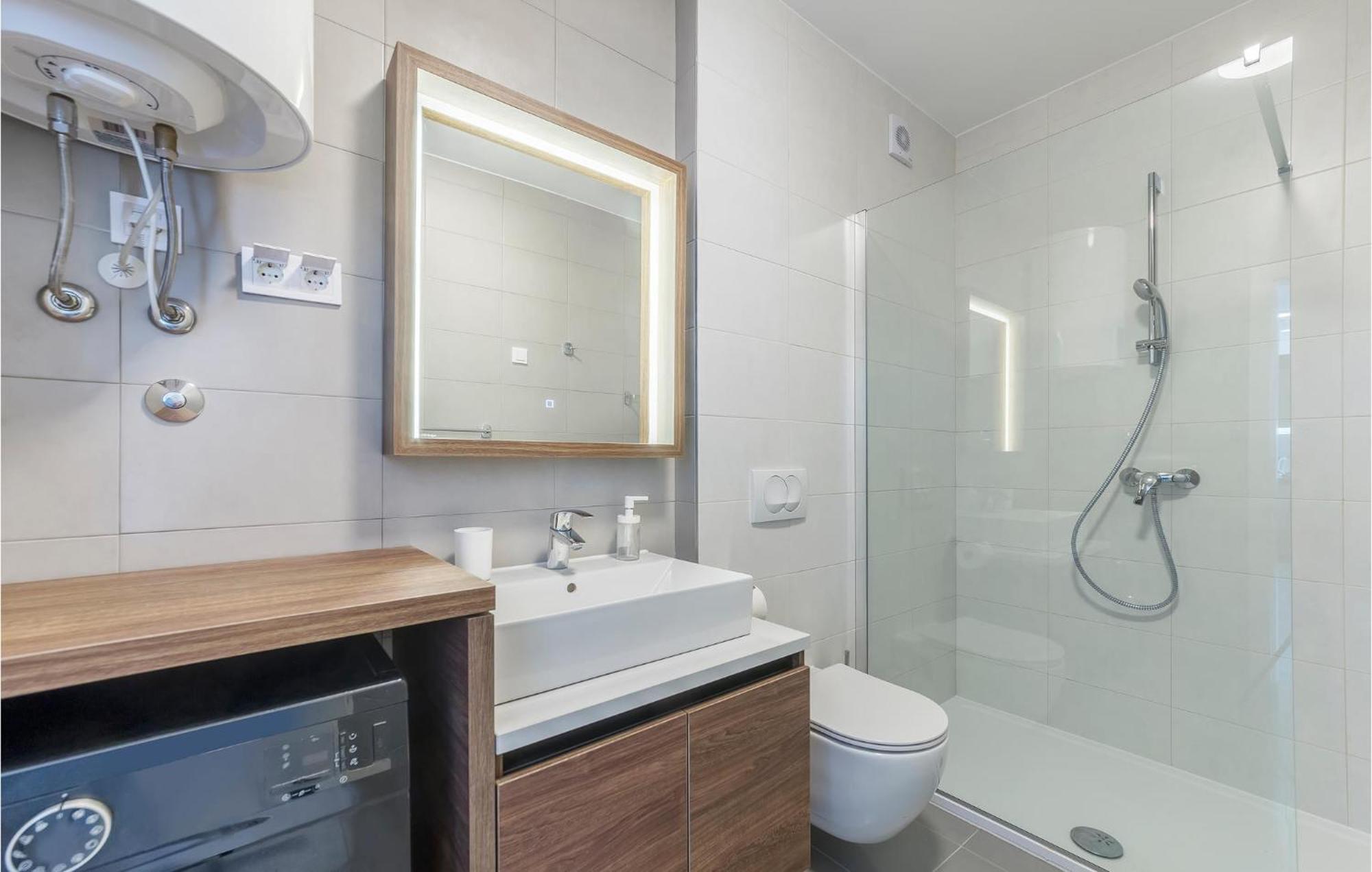 Amazing Apartment In Premantura With Kitchen Экстерьер фото